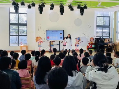 望仙乡中心幼儿园开展“儿童传染病预防”和“急救知识”培训