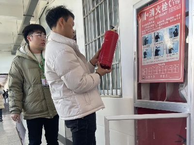 广信区职校（综合高中）进行公物清点暨学期末安全检查活动