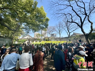 跟著“課本”踏春 魯迅筆下百草園“童趣滿園關(guān)不住”