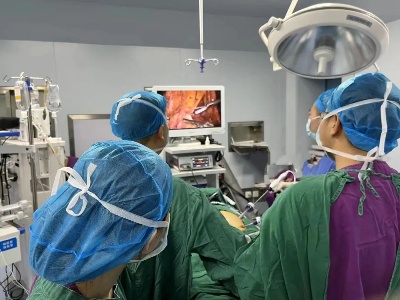 广信区第二人民医院普外科团队成功开展两例腹腔镜下复杂疑难手术