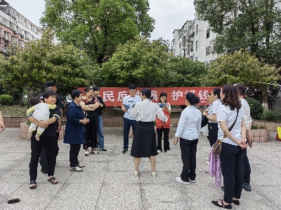 羅橋街道格林社區(qū)多措并舉構(gòu)筑反電信詐騙宣傳“防護(hù)網(wǎng)”