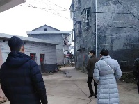 甘竹镇排查有无聚众打牌行为