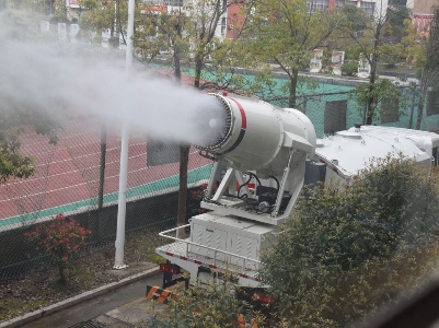 就在今天！消毒雾炮车开进了校园...