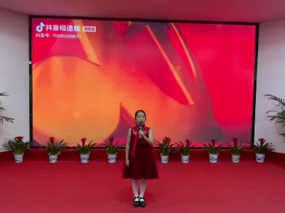 《亲切教导情留红土地》李欣怡