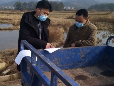甘舍小家为大家 冒险抗疫人人夸