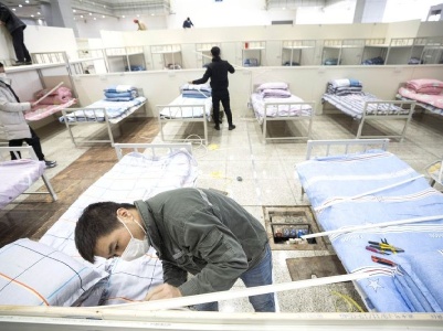 Xinhua Headlines: Wuhan creates more hospitals as gov't vows to leave no virus patient unattended