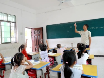 【最美乡村教师】谢冬苟：扎根村小41年，把一片爱献给三尺讲堂，献给学生