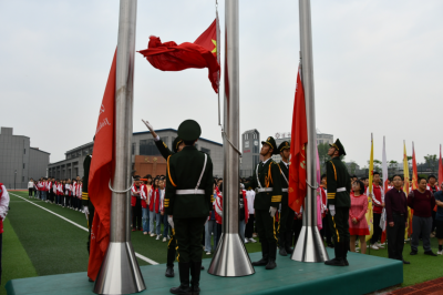 【网络中国节·清明】吉水二中举行缅怀先烈主题升旗活动