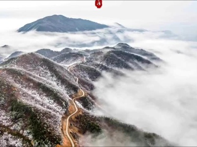 武宁太平山：雪与雾的美丽相遇