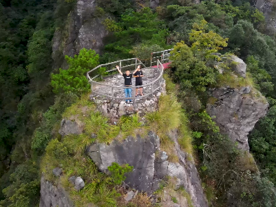 江西武宁：峰峦叠翠神雾山