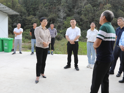 武宁县委书记洪碧霞到乡镇宣讲习近平总书记考察江西重要讲话精神并就县域生态产品价值实现路径进行调研