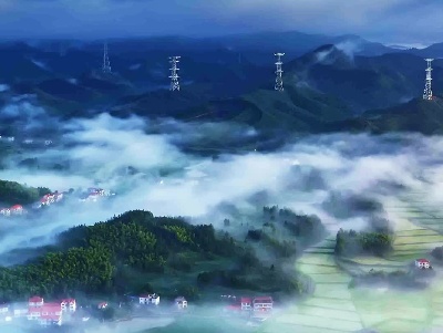 每日一景：雨后山村