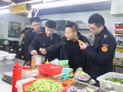 县市监局开展“春节”前食品安全专项检查