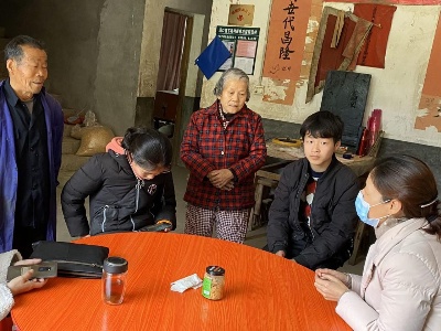 国网修水县供电公司：驻村队员助力贫困学子圆“网课梦”