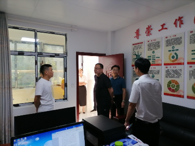 省退役军人事务厅“全国乡镇（街道）尊崇式示范型退役军人服务站创建工作”检查组到我县检查退役军人服务站创建工作