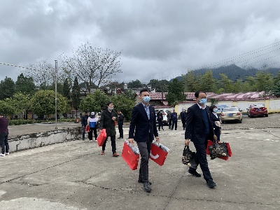 【我为群众办实事】省社保中心稽核处党支部与九江市社保局在庙岭开展心连心活动