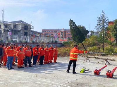 黄龙乡：多措并举筑牢冬季森林防火“安全墙”