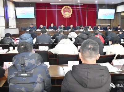 县人大常委会召开会议 听取和审议了这些工作！