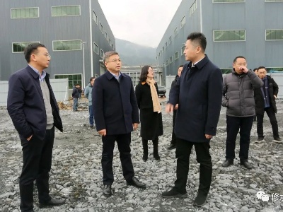 县委书记郑庆华深入园区调研项目建设