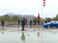 县城市管理局：扫雪除冰保畅通