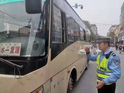 山口镇：取消赶集不聚集 疫情防控同助力