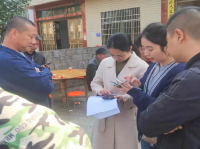 马坳镇进一步开展“敲门行动”
