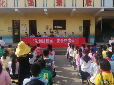 上奉镇：小手拉大手 禁毒保净土