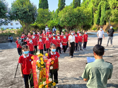 路口乡组织公祭仪式缅怀革命先辈