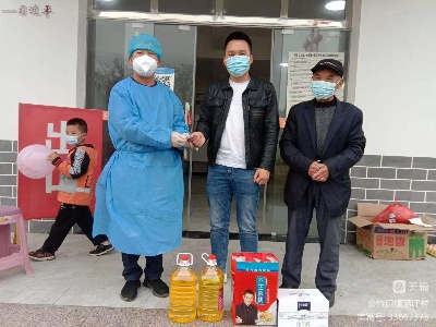 杭口镇茅坪籍政协委员带头捐物助力疫情防控