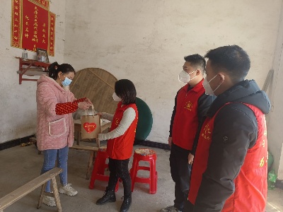 上奉镇：爱心“红色蒲公英”   温暖大行动