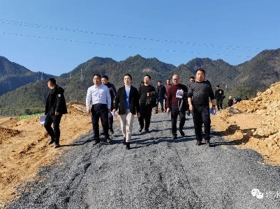 劉婕深入園區督查項目建設