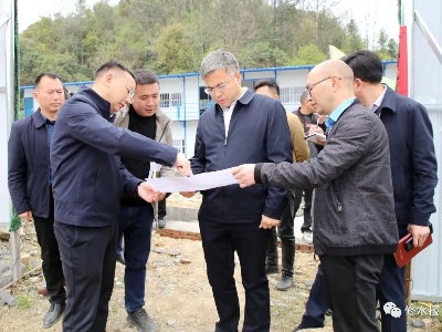 鄭慶華深入園區督查項目建設