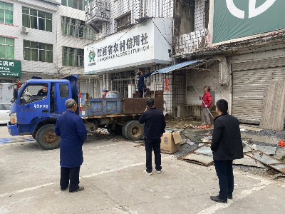 马坳镇：拆除铁皮棚  马坳在行动
