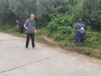 余塅乡：“干干净净”迎中秋庆国庆