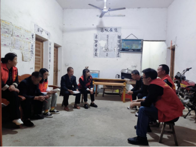【学思想 强党性 重实践 建新功】漫江乡：板凳会上解民忧  维修路灯暖民心