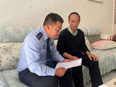 【学思想 强党性 重实践 建新功】修水公安开展为老党员“送学上门、结对帮学”活动