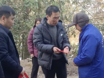 樊荣到上杭乡开展春节前走访慰问活动