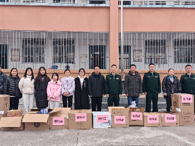 军民鱼水情  同心育桃李