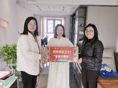 “你出征 我守护”——修水县妇联走访慰问援疆干部家属 