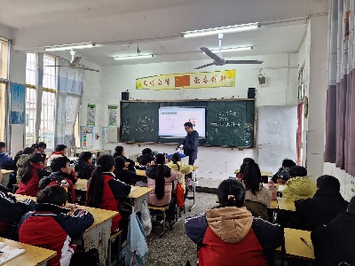 上杭乡开展“法律进校园”活动  助力学生法治教育