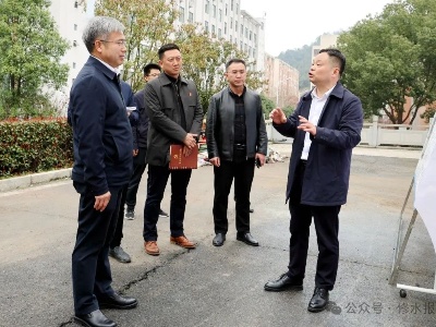 县职业教育发展调研座谈会召开