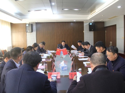 张林主持召开县政府党组会议