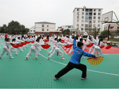 江西彭泽：太极进校园 国粹润少年 