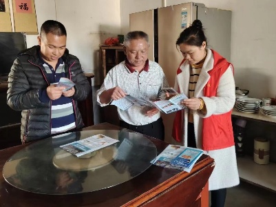【文明实践】鼎龙乡鼎龙村开展反电信网络诈骗宣传志愿服务活动