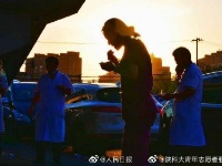感谢他们在烈日下守护居民健康，也请一定要保护好他们！