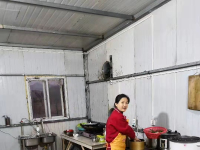 江西都昌：你在一线作战     我在后方守望
