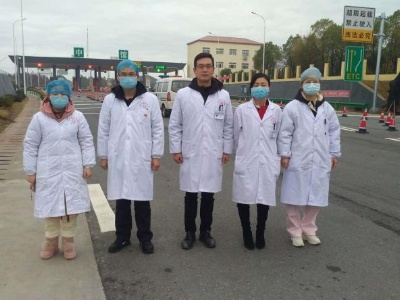 占华明：无畏逆行有担当  心系“万户”保健康