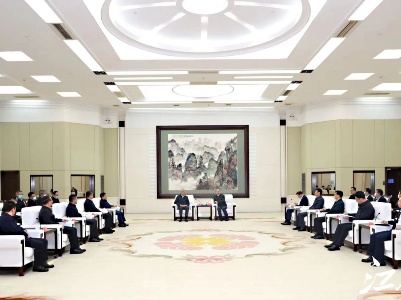 江西广东两省领导举行座谈交流 共商深化赣粤合作事宜