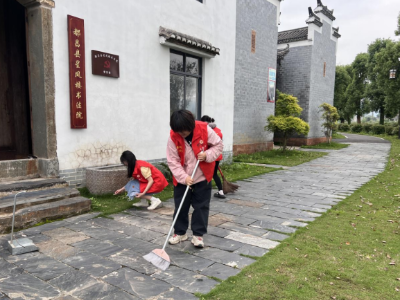 蔡岭镇：垃圾清扫 扫出文明家园