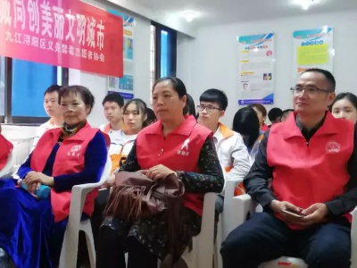 春风化雨润万物，催马扬鞭展宏图